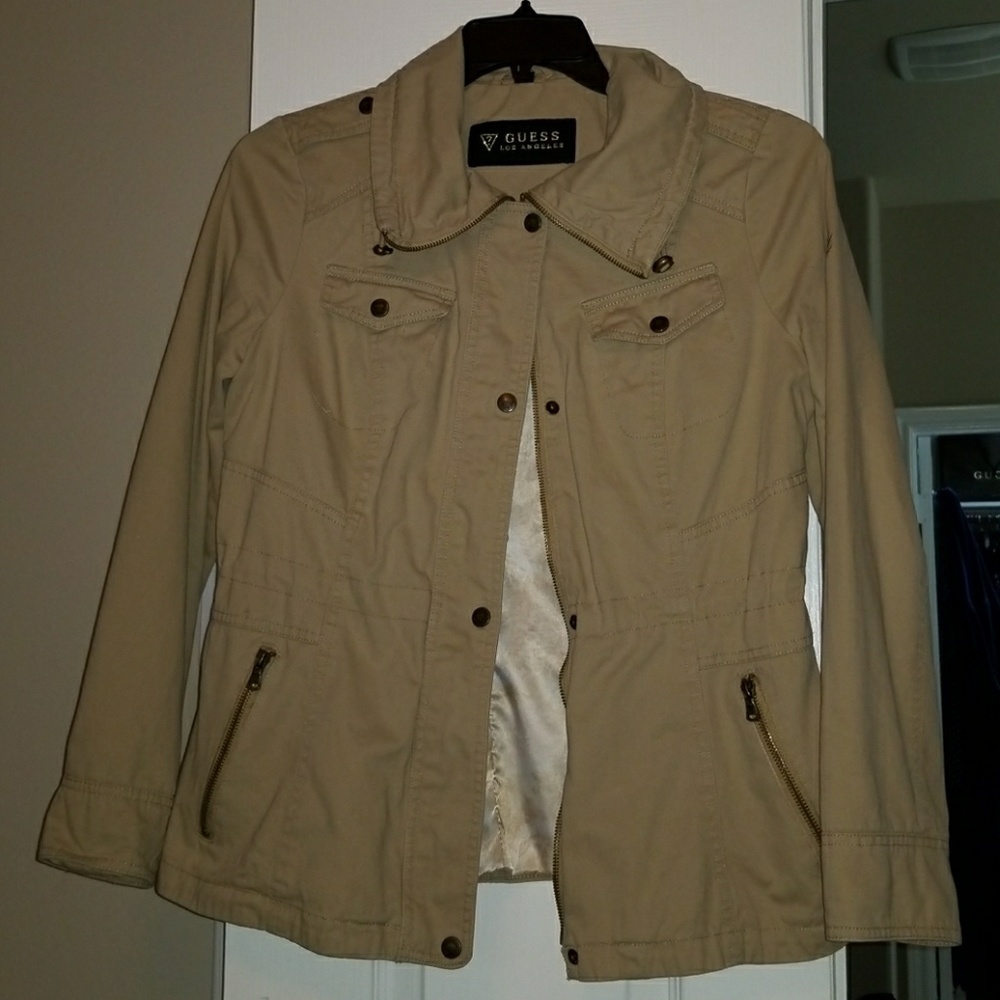 🐘 Guess Khaki Zippered Jacket